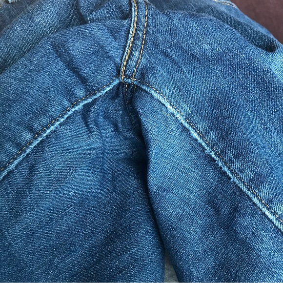 Levi’s 711 Skinny Distressed Medium-Dark Blue Jeans Size 30 - Picture 6 of 6